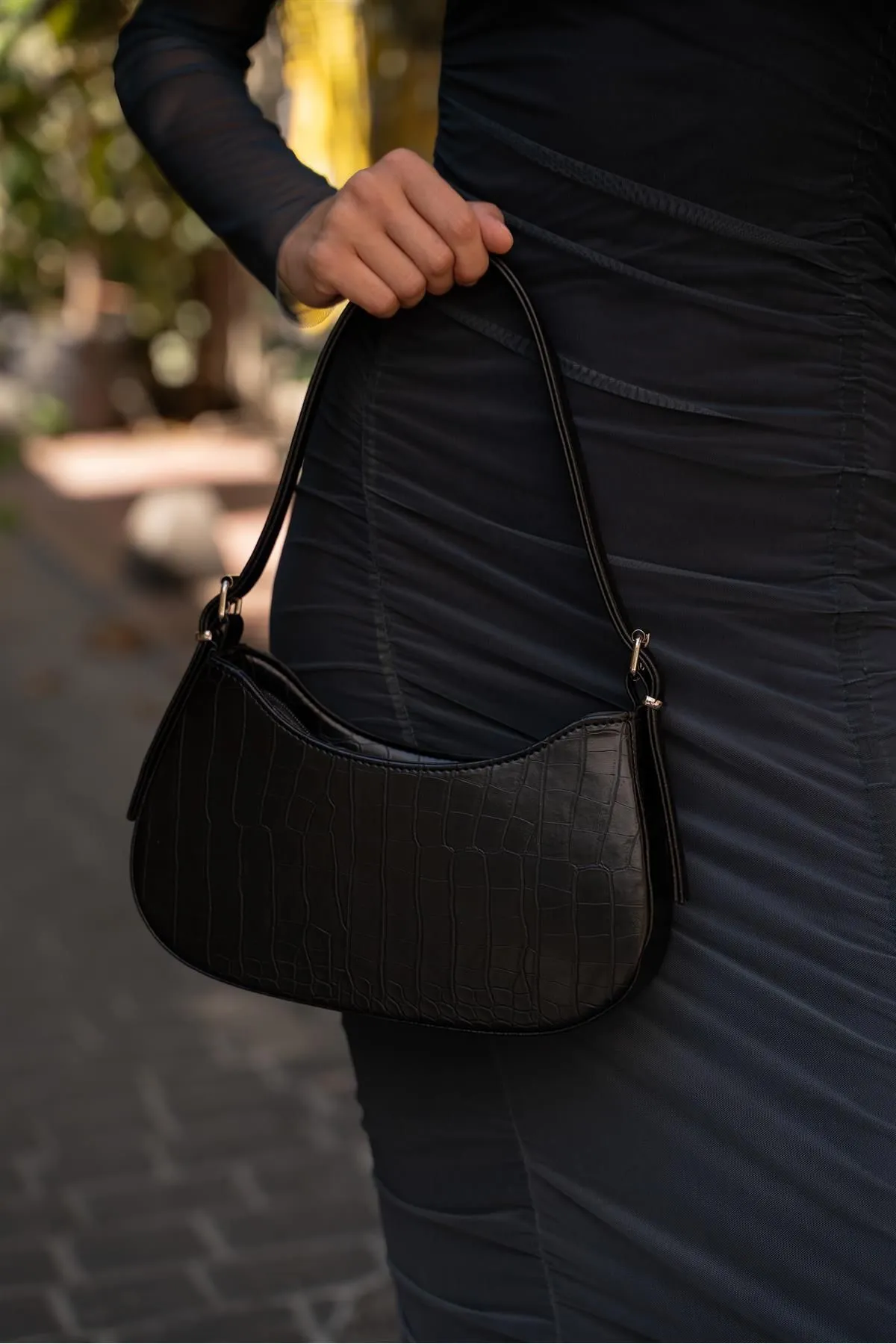Madamra  Schwarze Krokodil-Baguette-Tasche für Damen
