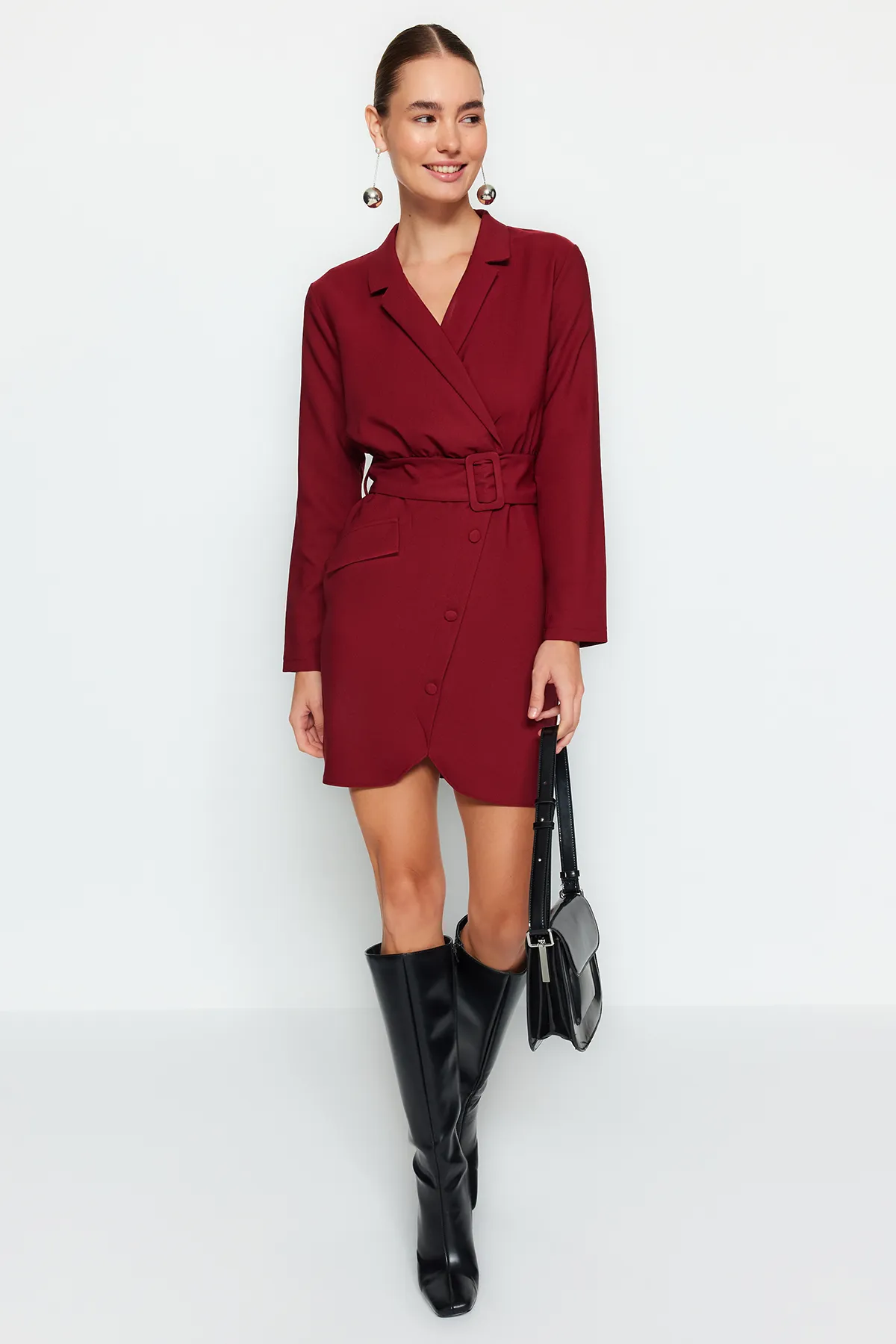 Trendyol Collection  Burgunderfarbenes, gewebtes Jackenkleid mit Gürtel und Knöpfen TWOAW24EL00593