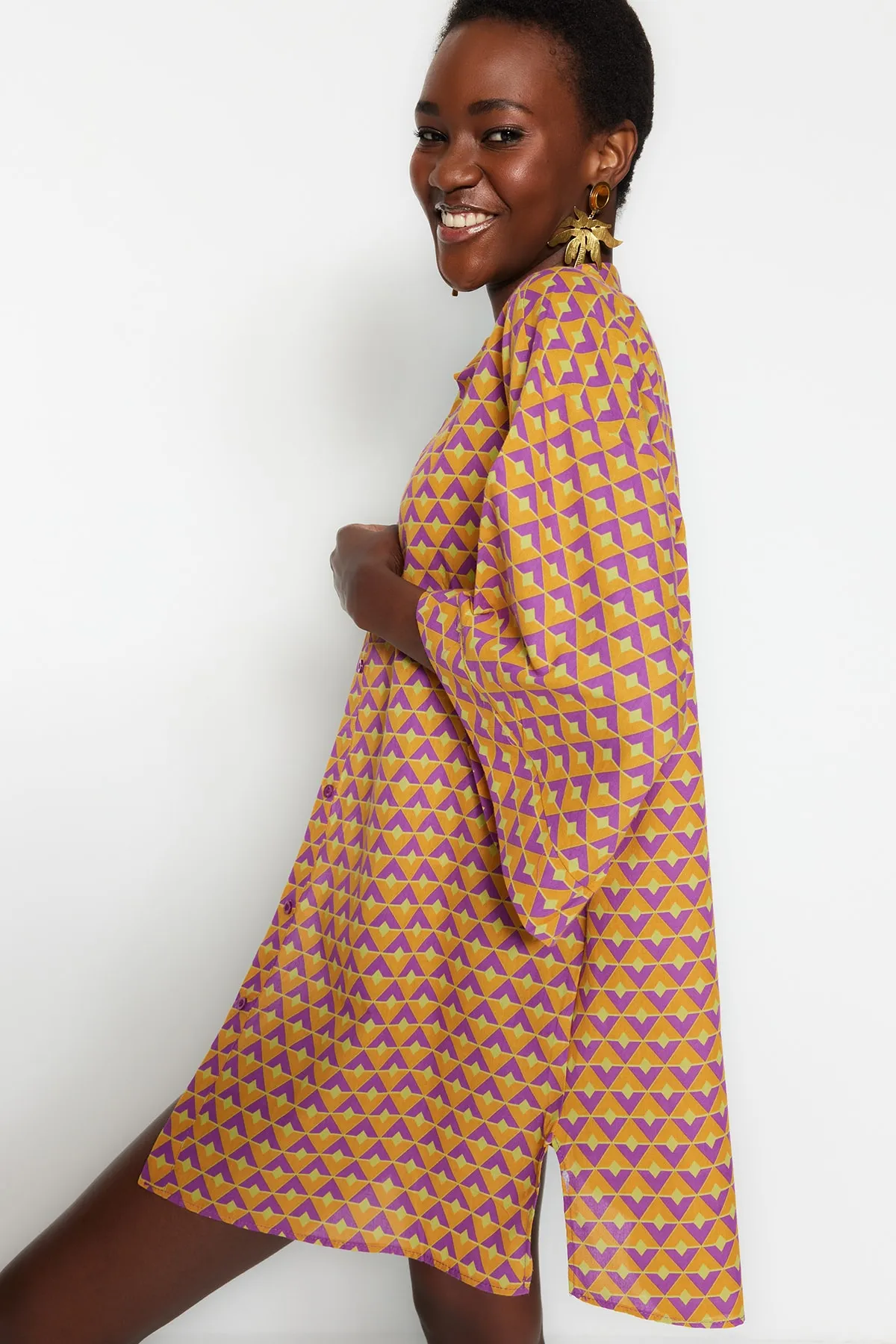 Trendyol Collection  Geometrisch gemustertes Mini-Strandkleid aus 100 % Baumwolle TBESS22EL1438