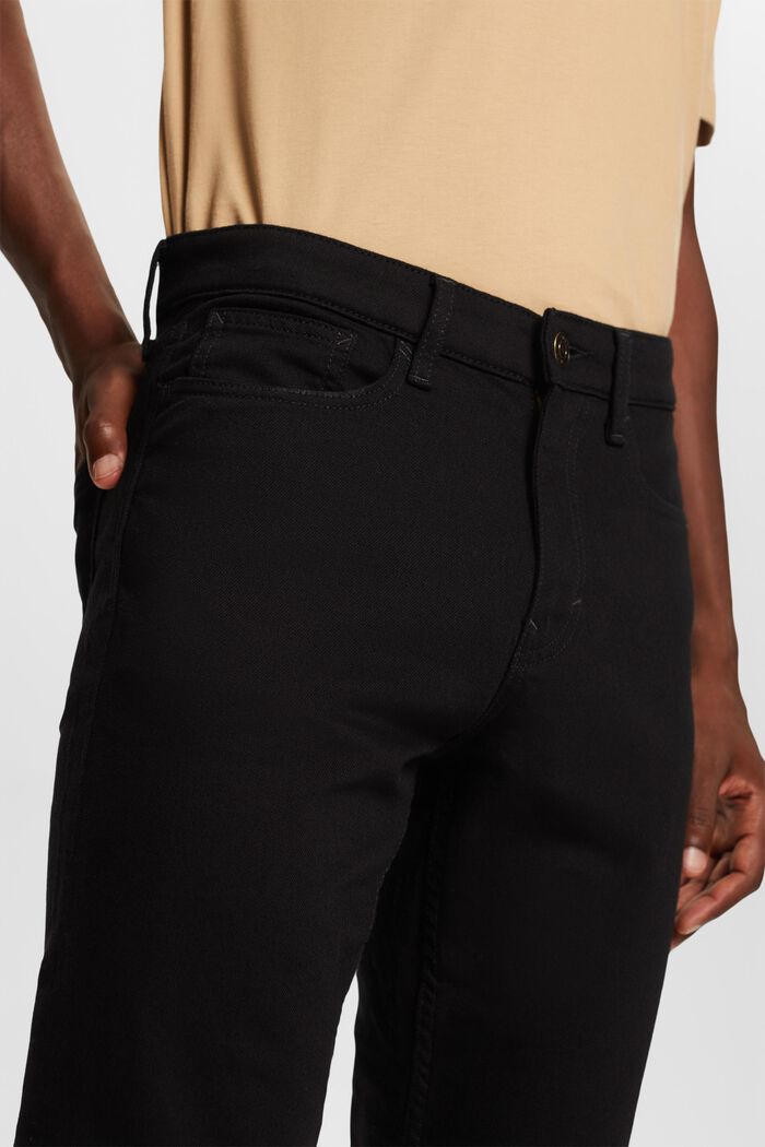 Schmale Jeans mit mittlerer Bundhöhe