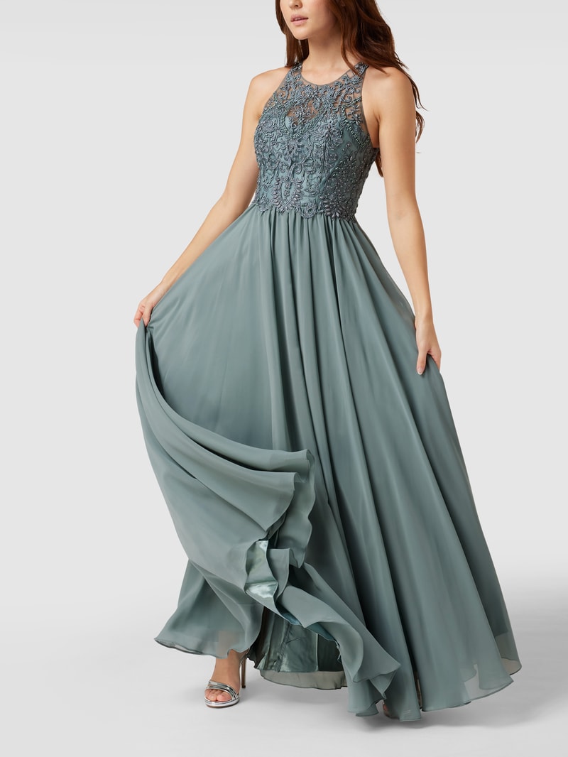 Abendkleid mit Strasssteinen in schilf