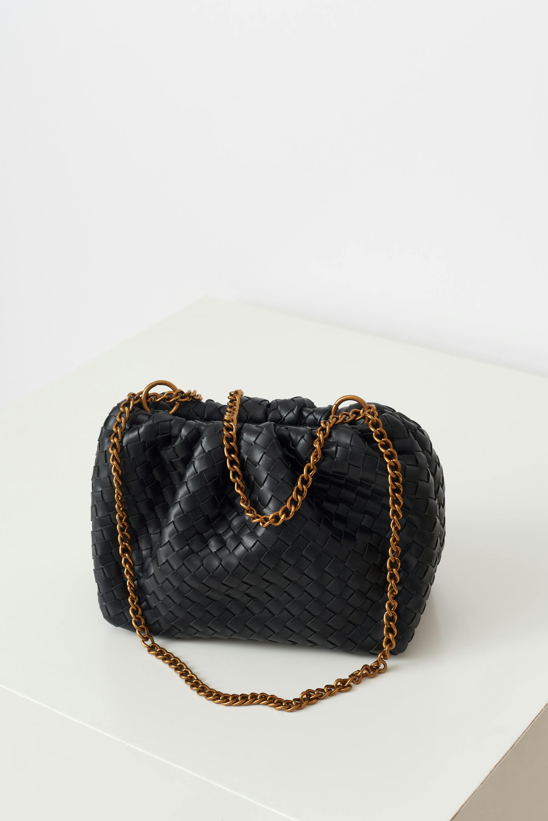 Braided chain bag