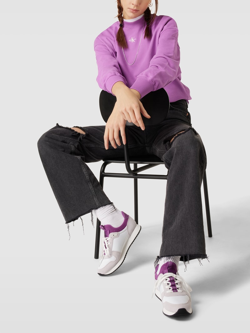 Sneaker aus Leder-Mix mit Label-Details in lila