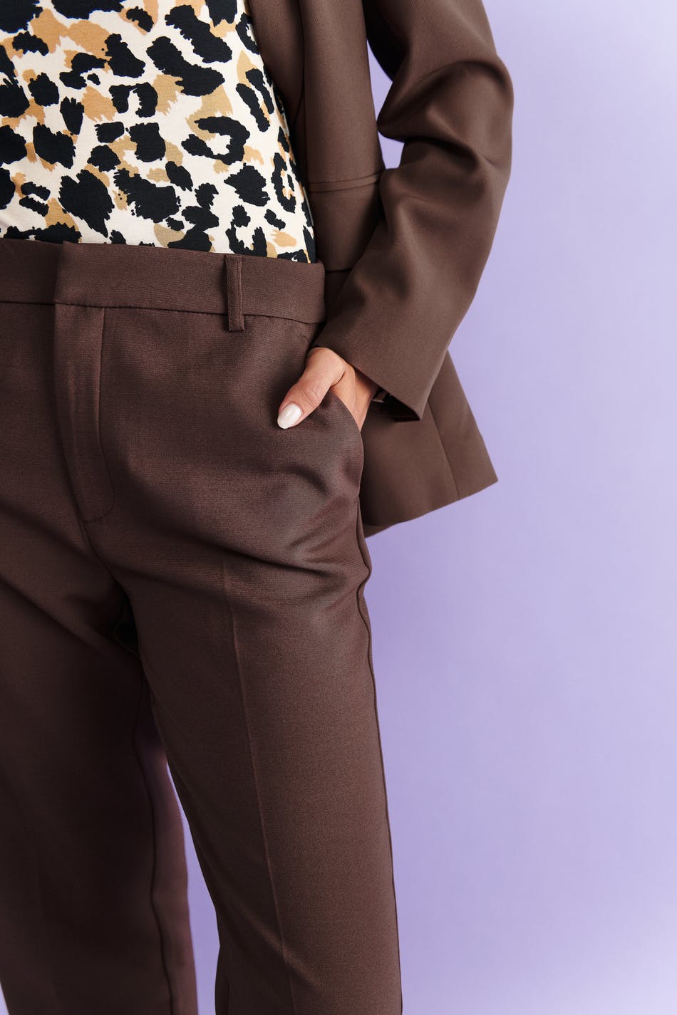 Straight regular trousers
