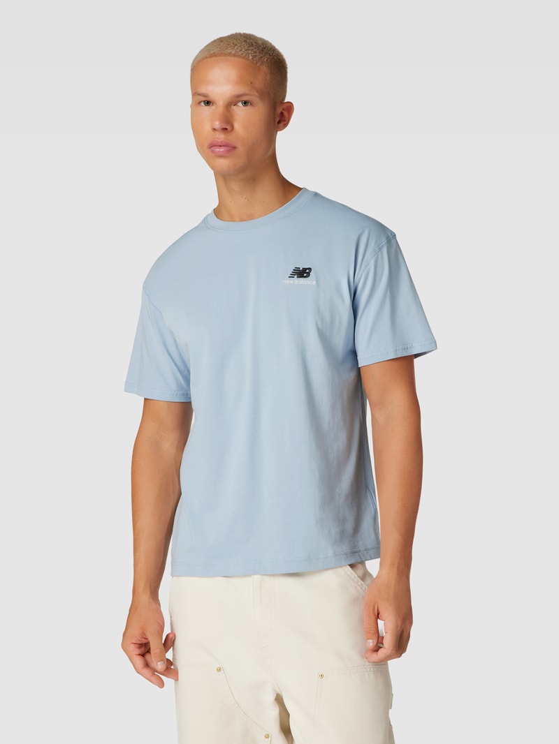 T-Shirt mit Rundhalsausschnitt und Label-Stitching in rauchblau