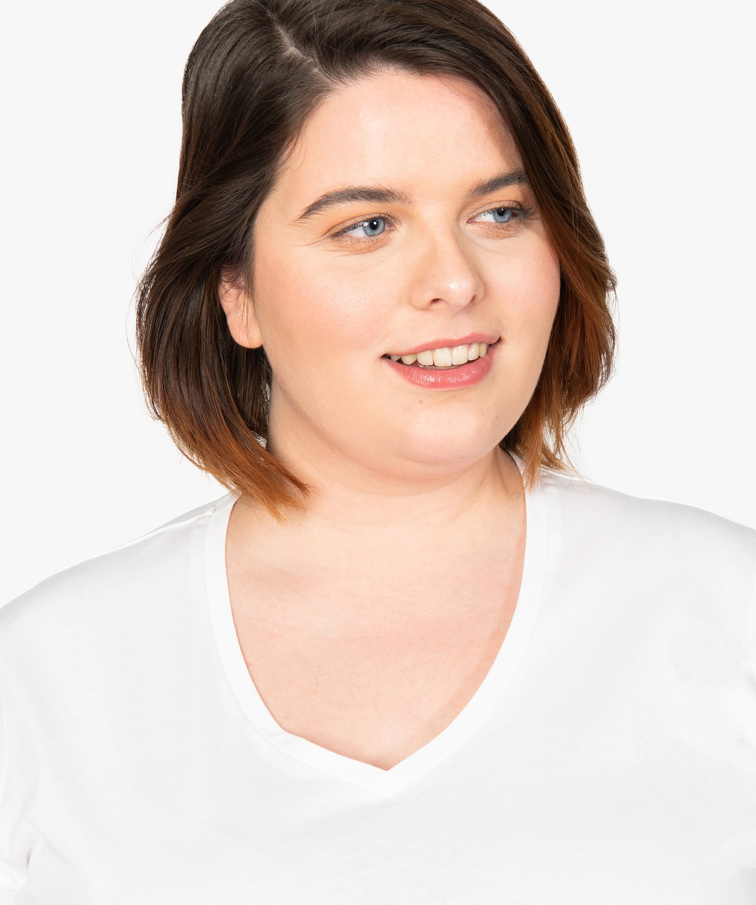 Tee-shirt femme grande taille à manches courtes et col V blanc | GEMO