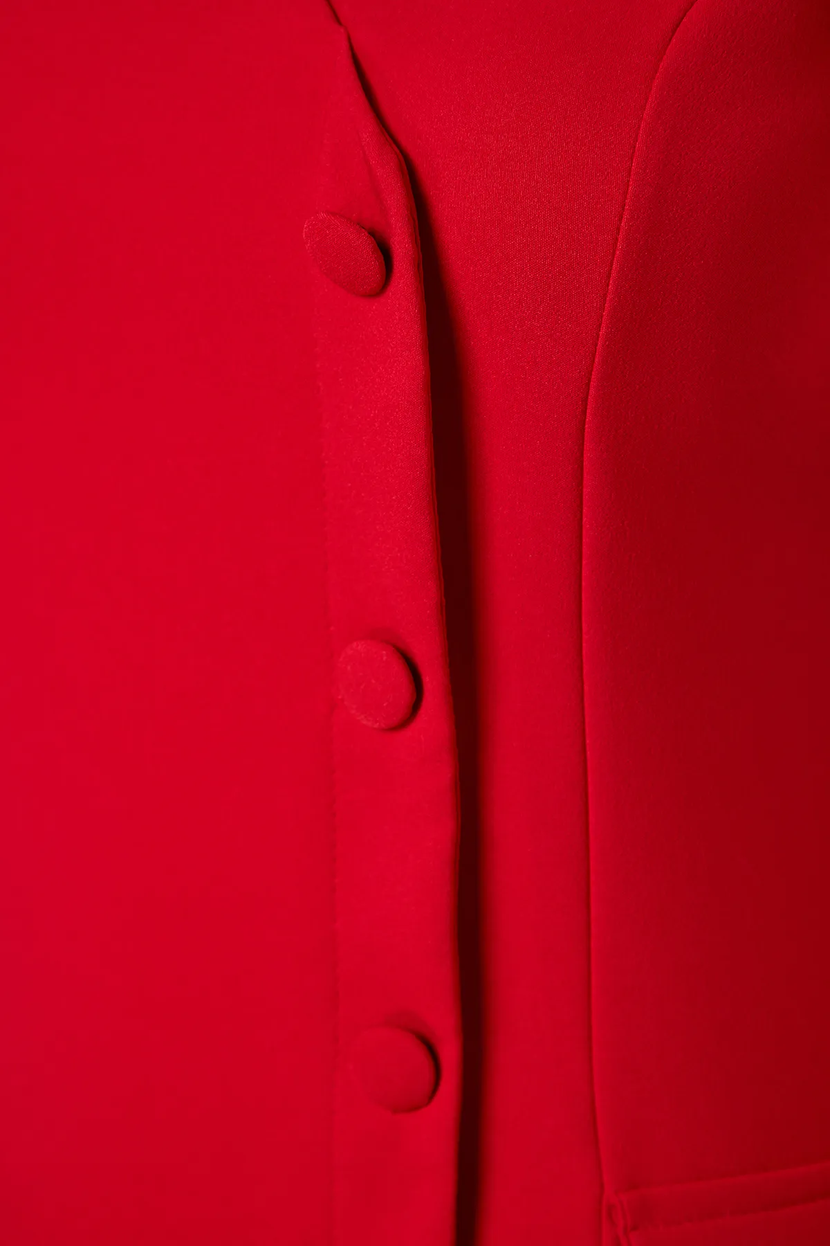 Trendyol Collection  Rotes, gewebtes Jackenkleid mit geknöpftem V-Ausschnitt und Taschendetails TWOAW24EL00629
