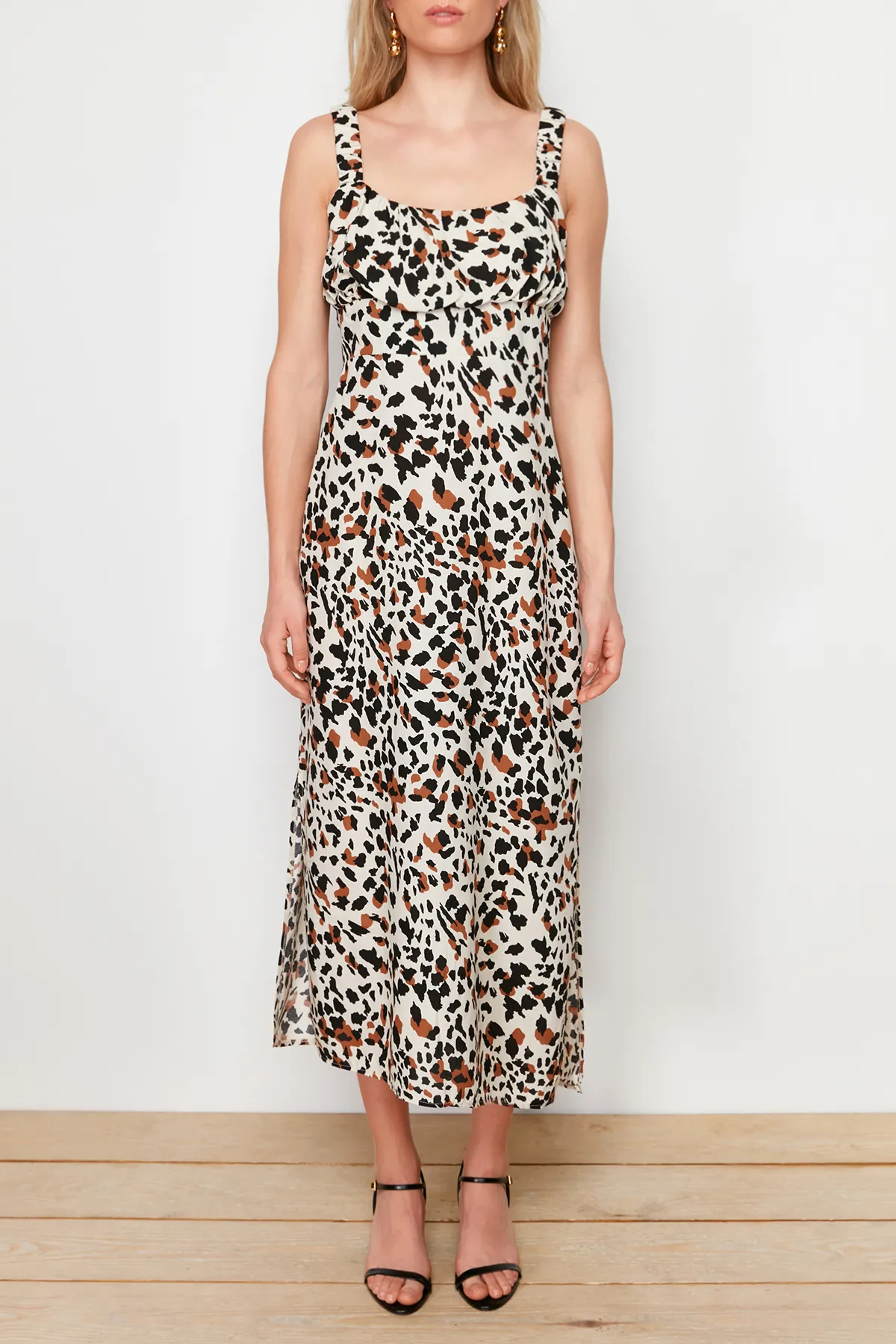 Trendyol Collection  Ecru gewebtes Maxikleid TWOSS24EL00613