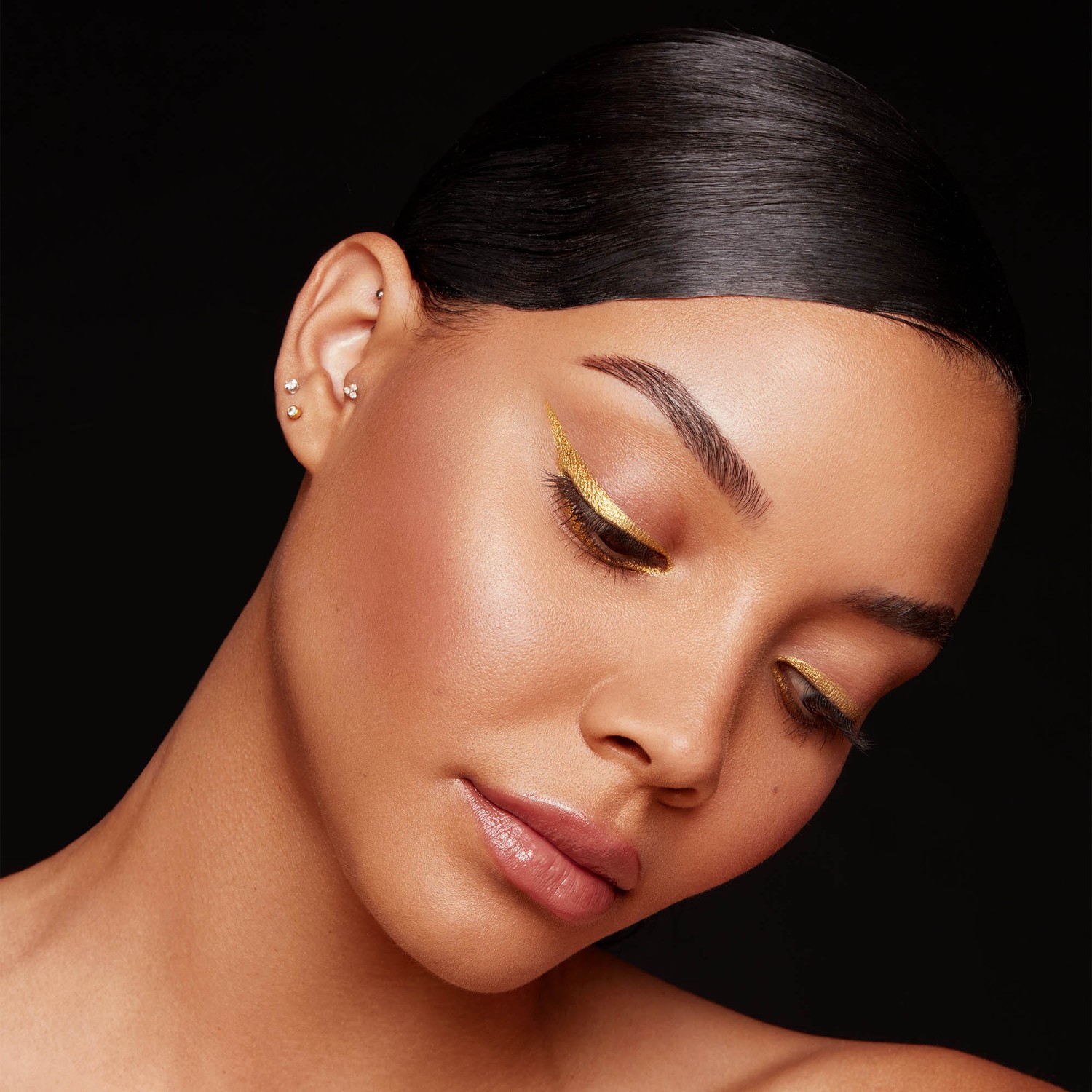 Cipria abbronzante compatta KYLIE COSMETICS