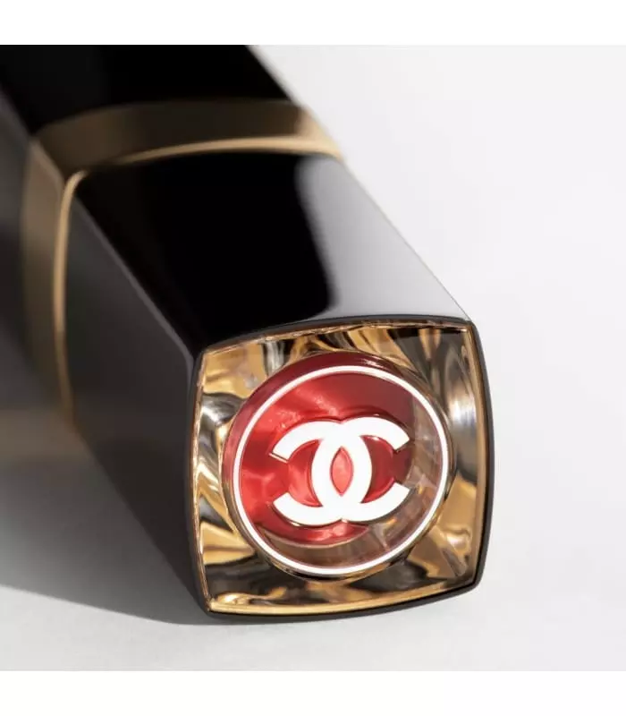 ROUGE COCO FLASH La Couleur, la Brillance, l'Intensité en un Éclair