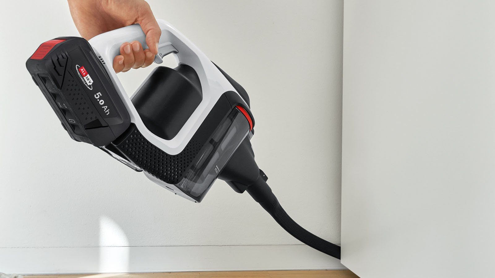 BOSCH Akku-Stielstaubsauger BSS825ALL Unlimited Serie 8 Gen2, beutellos, 45 Min. Laufzeit, inkl. umfangreichen Zubehör, Schnelladegerät