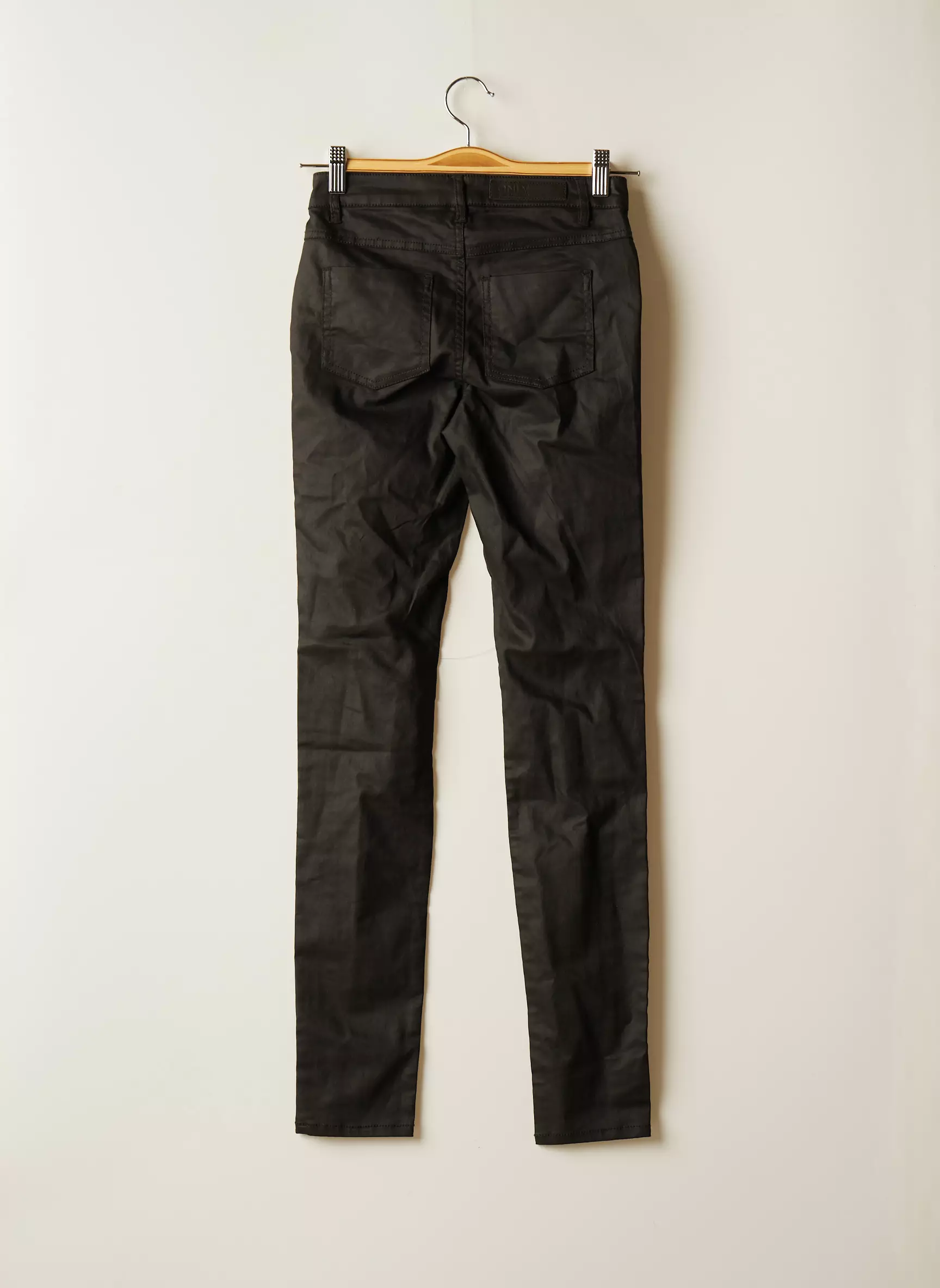 Only Pantalons Slim Femme couleur noir