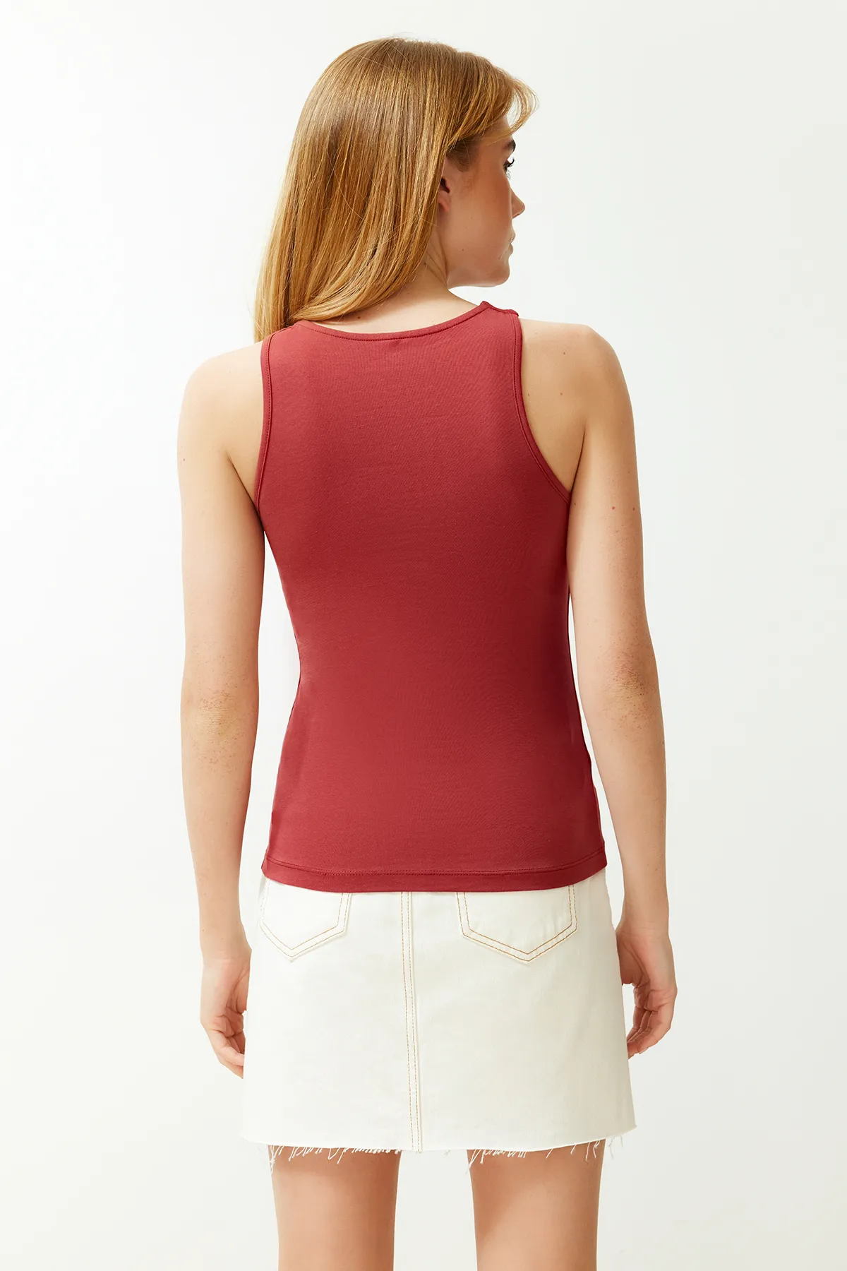 Trendyol Collection  Neckholder-Shirt aus figurbetonter Baumwolle mit flexiblem Strick, sitzt am Körper TWOSS23AL00069