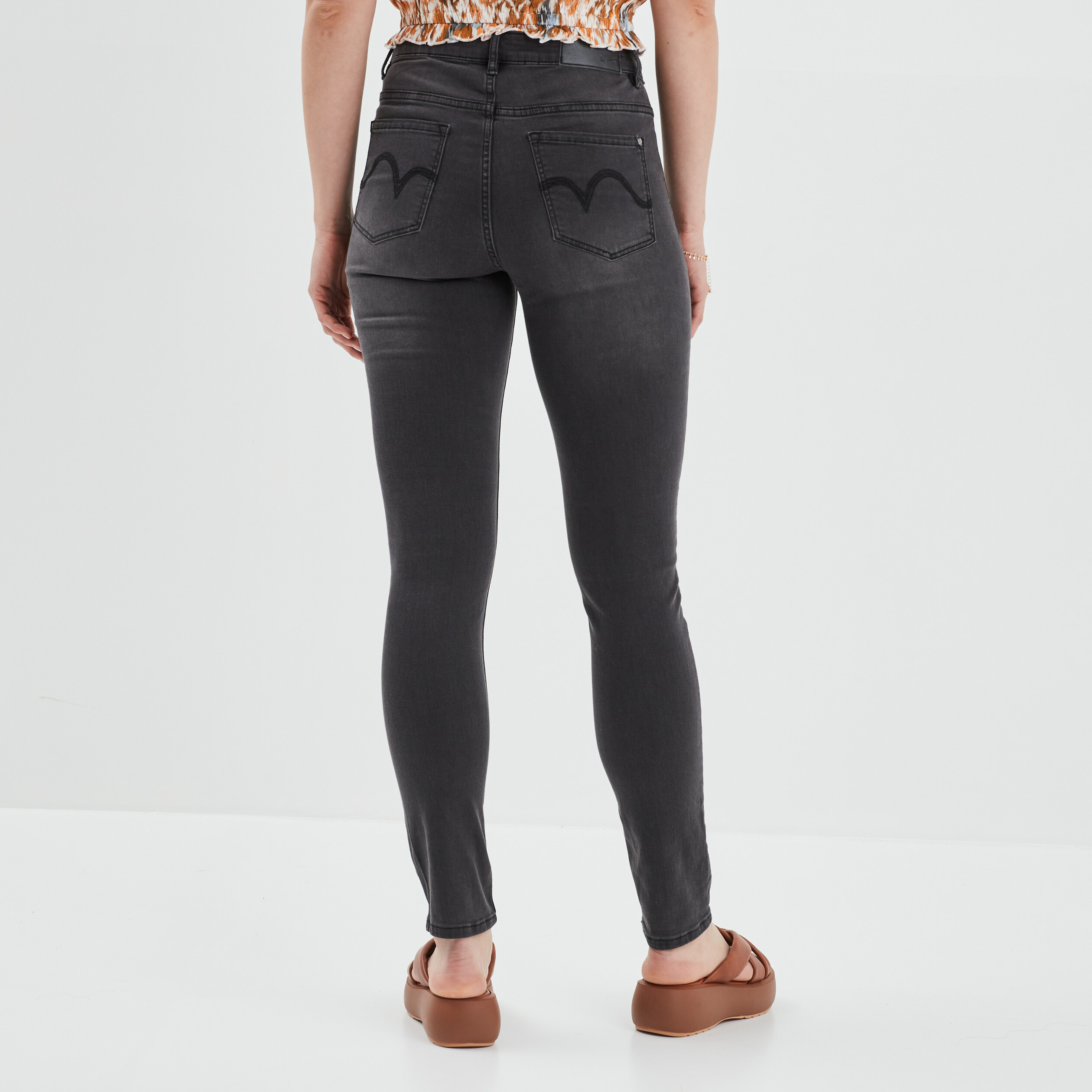 Jeans slim taille standard noir femme | La Halle
