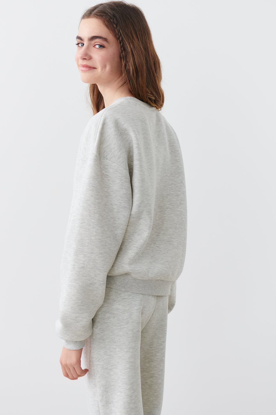 Y solid sweater