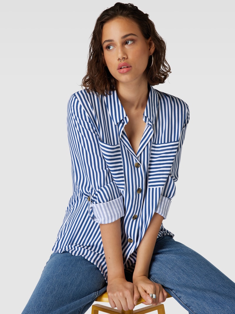 Bluse aus Viskose mit verlängertem Rücken Modell 'YASMIN' in blau