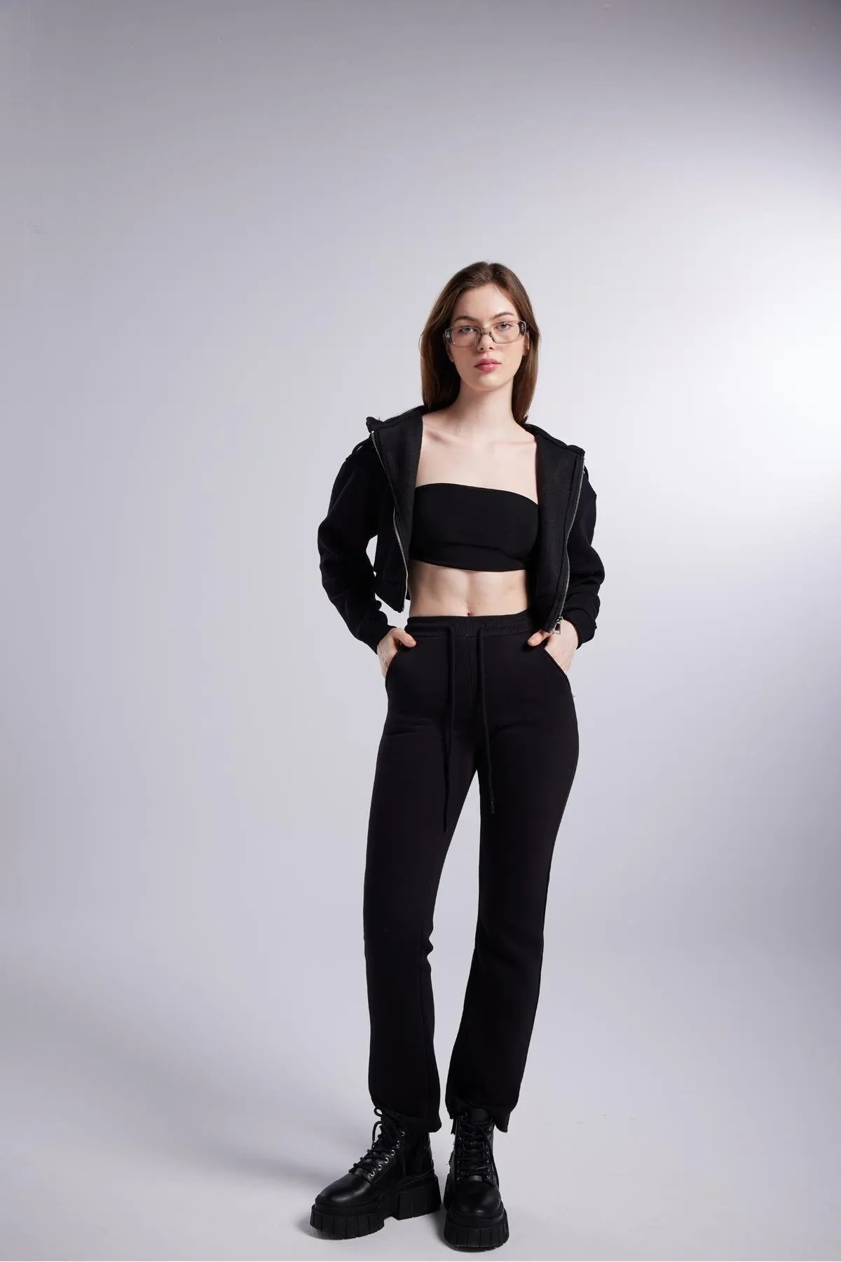 HOLLY LOLLY  Schwarze Damen-Jogginghose mit hoher Taille und geradem Schnitt in Roségold