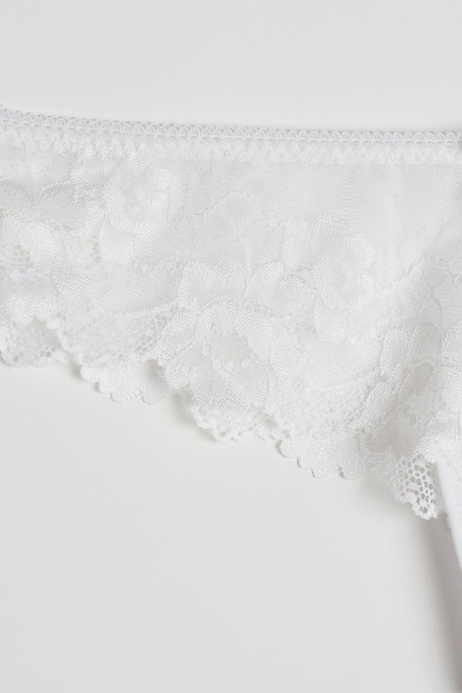 Lace string