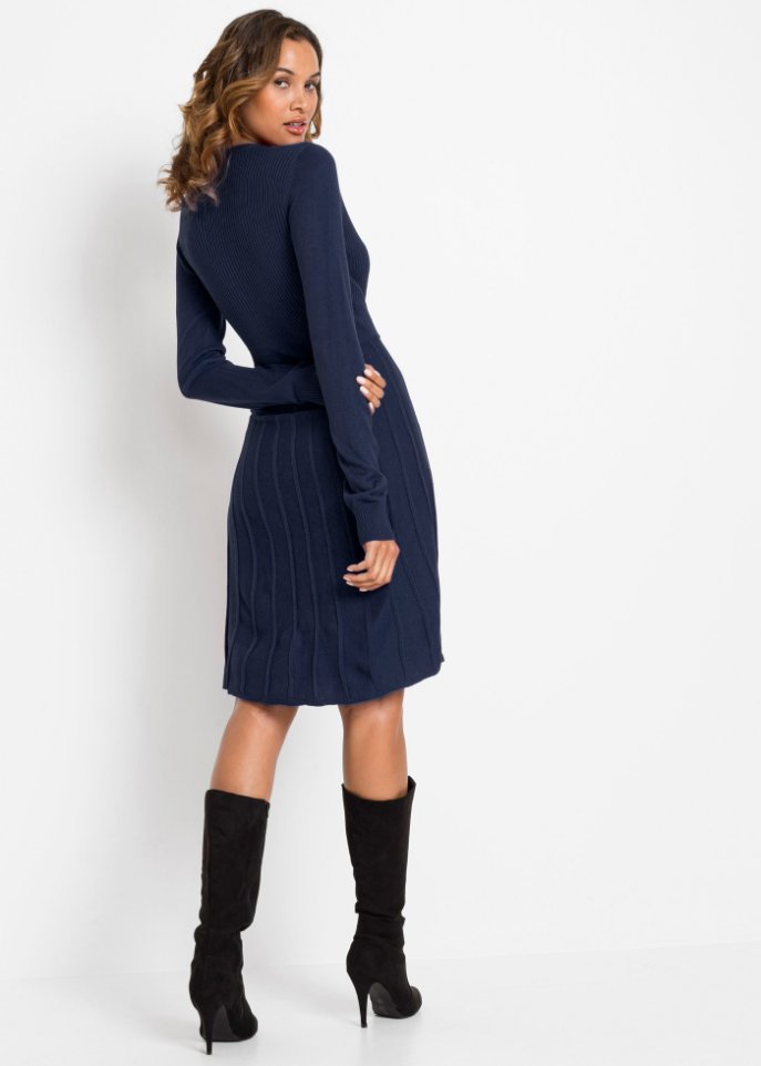 Strickkleid mit Plissee