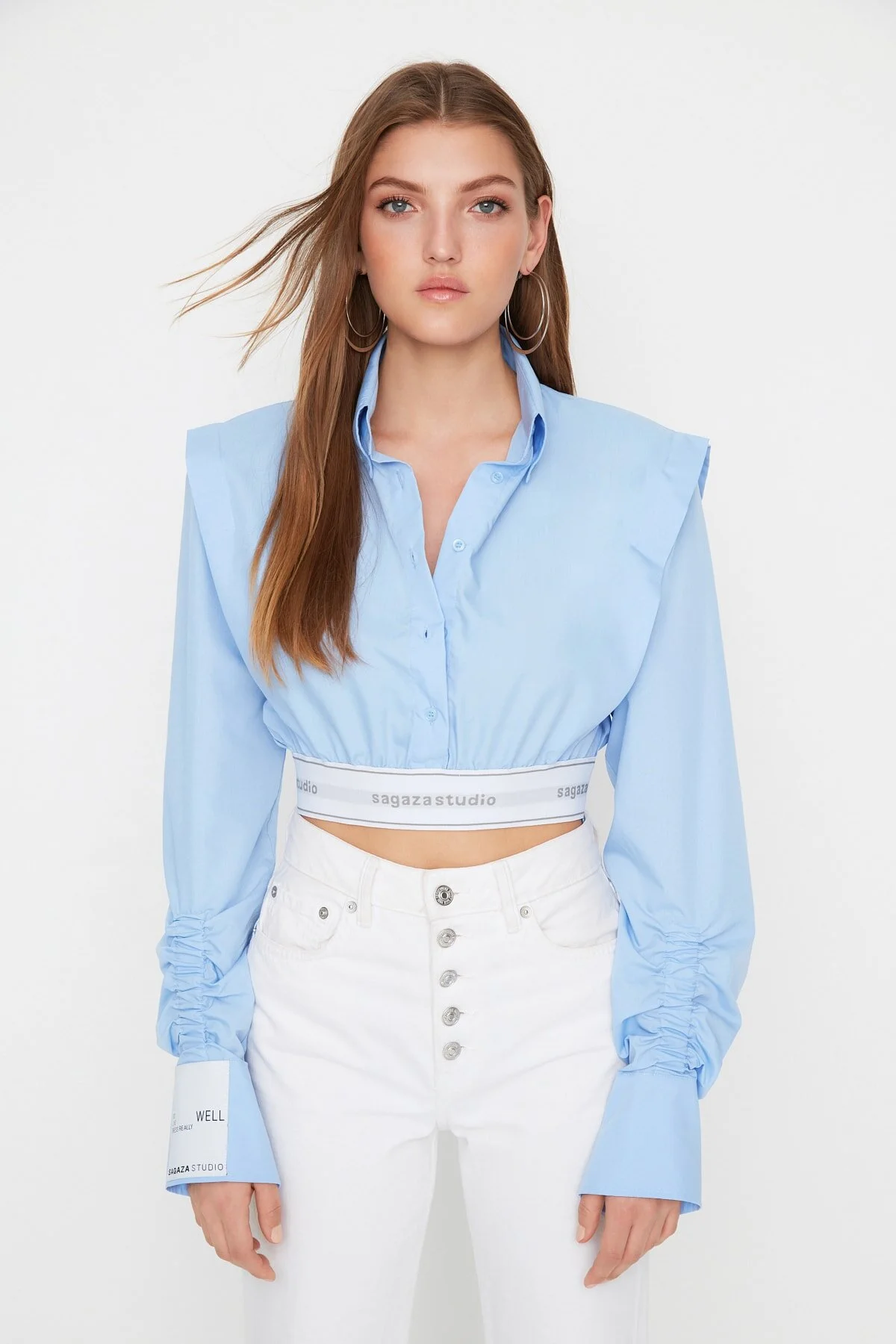 Trendyol Collection  Hellblaues Crop-Detail-Hemd