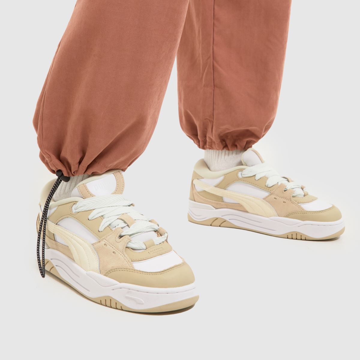 PUMA 180 – Beige, flerfärgade sneakers
