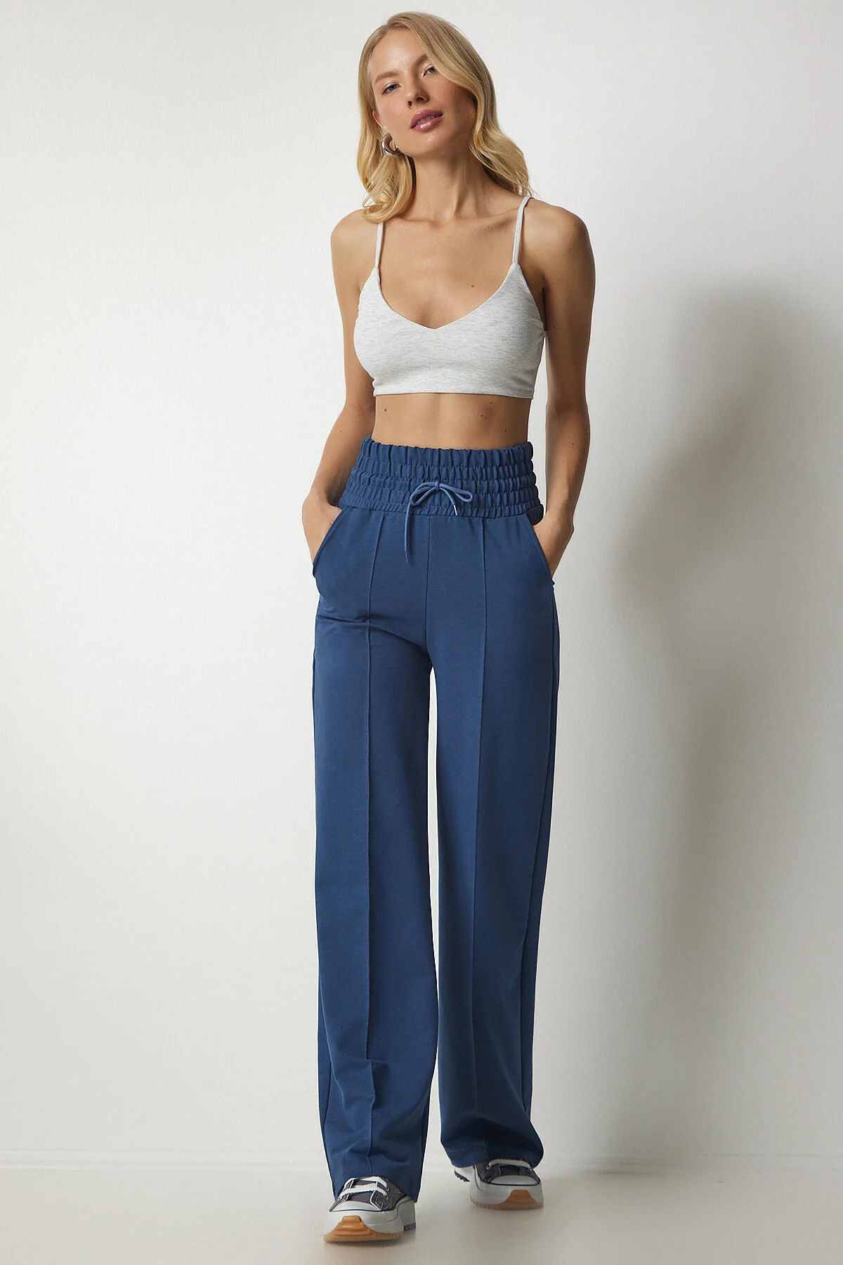 Happiness İstanbul  Marineblaue Basic-Jogginghose aus Strick mit Taschen für Damen XR00018