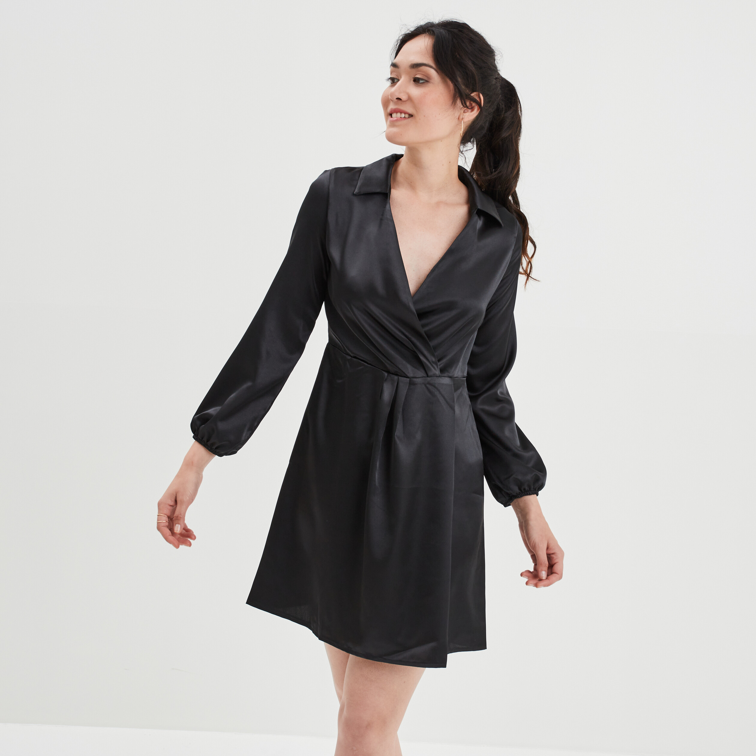 Robe courte trapèze satin Mosquitos noir femme | La Halle