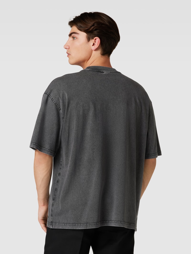 T-Shirt mit überschnittenen Ärmeln in anthrazit