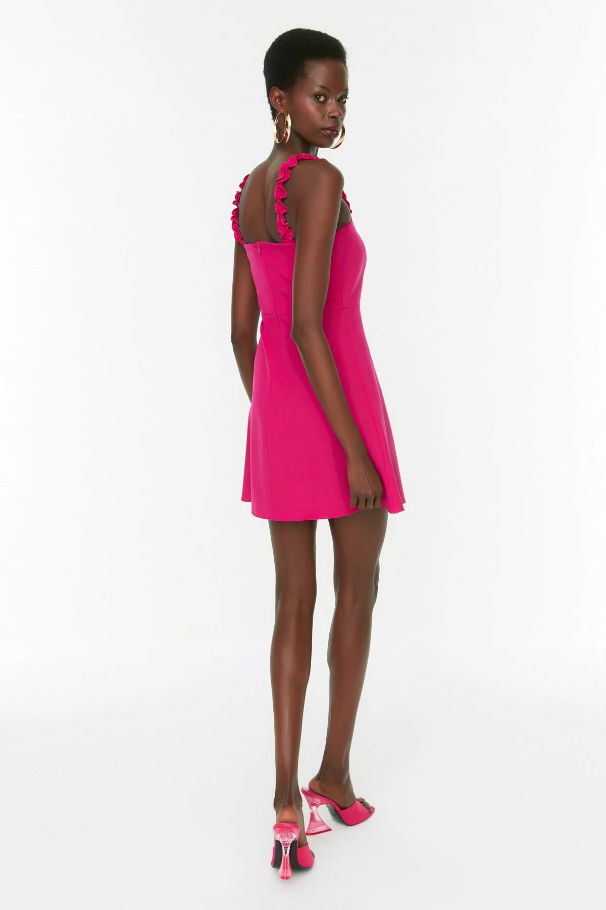 Trendyol Collection  Fuchsiafarbenes A-Linien-Minikleid mit quadratischem Kragen und Riemen und detailliertem Webmuster TWOSS22EL2175