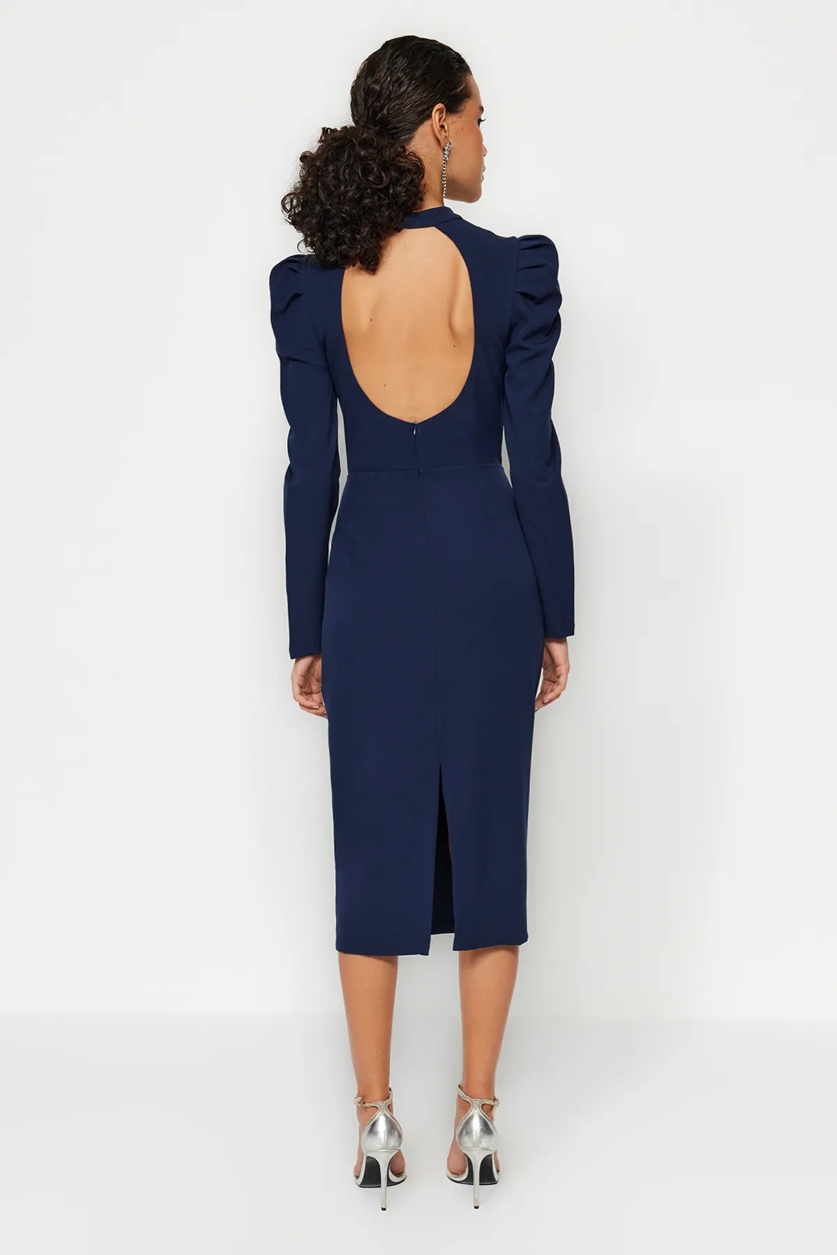 Trendyol Collection  Marineblaues, tailliertes, gewebtes, elegantes Abendkleid TPRAW24EL00004