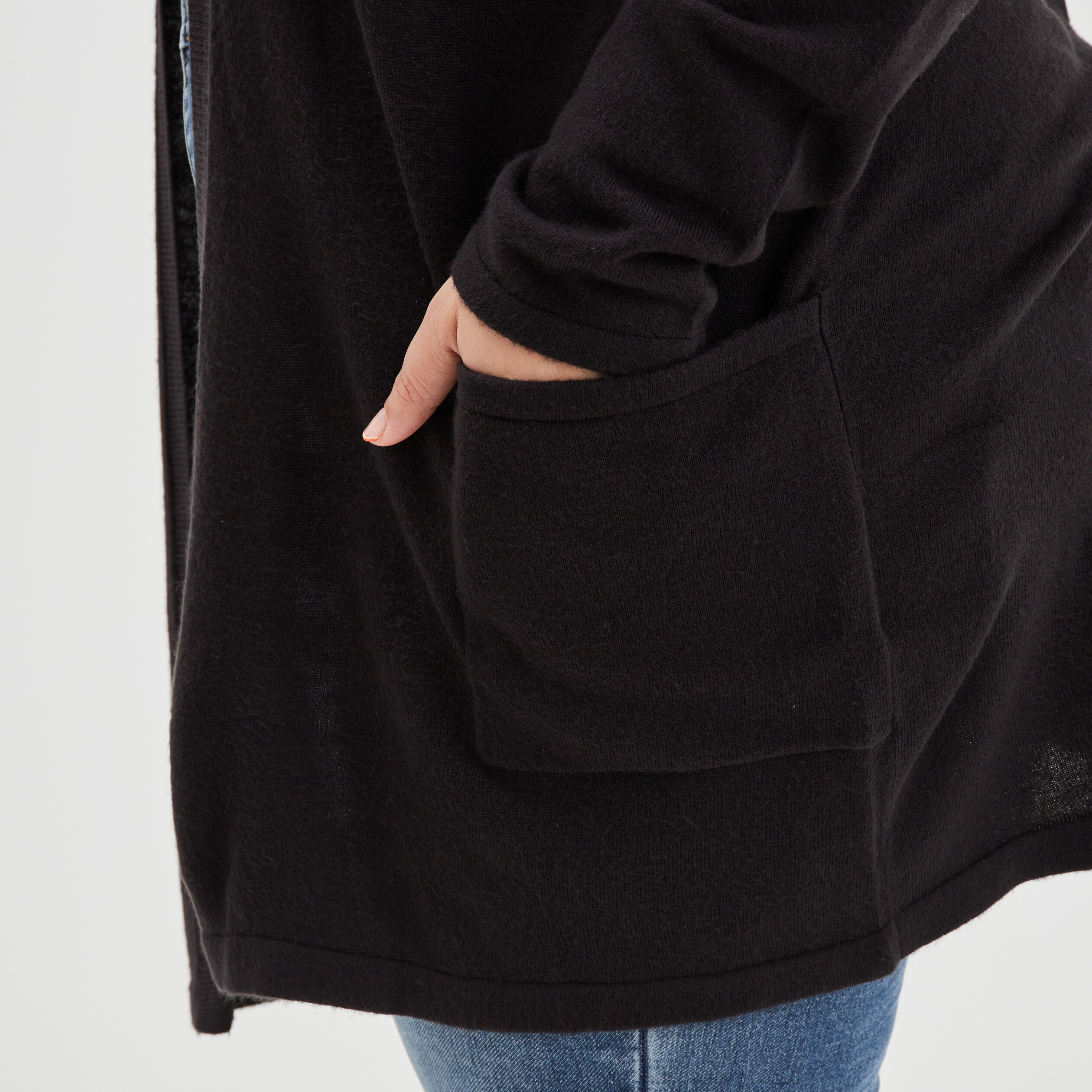 Gilet mi-long avec col en V noir femme grande taille | La Halle
