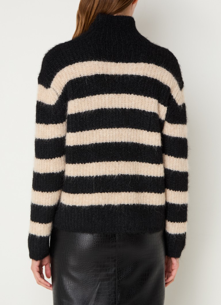 Bruuns Bazaar Tika coarse knitted sweater in alpaca wool blend with stripe print