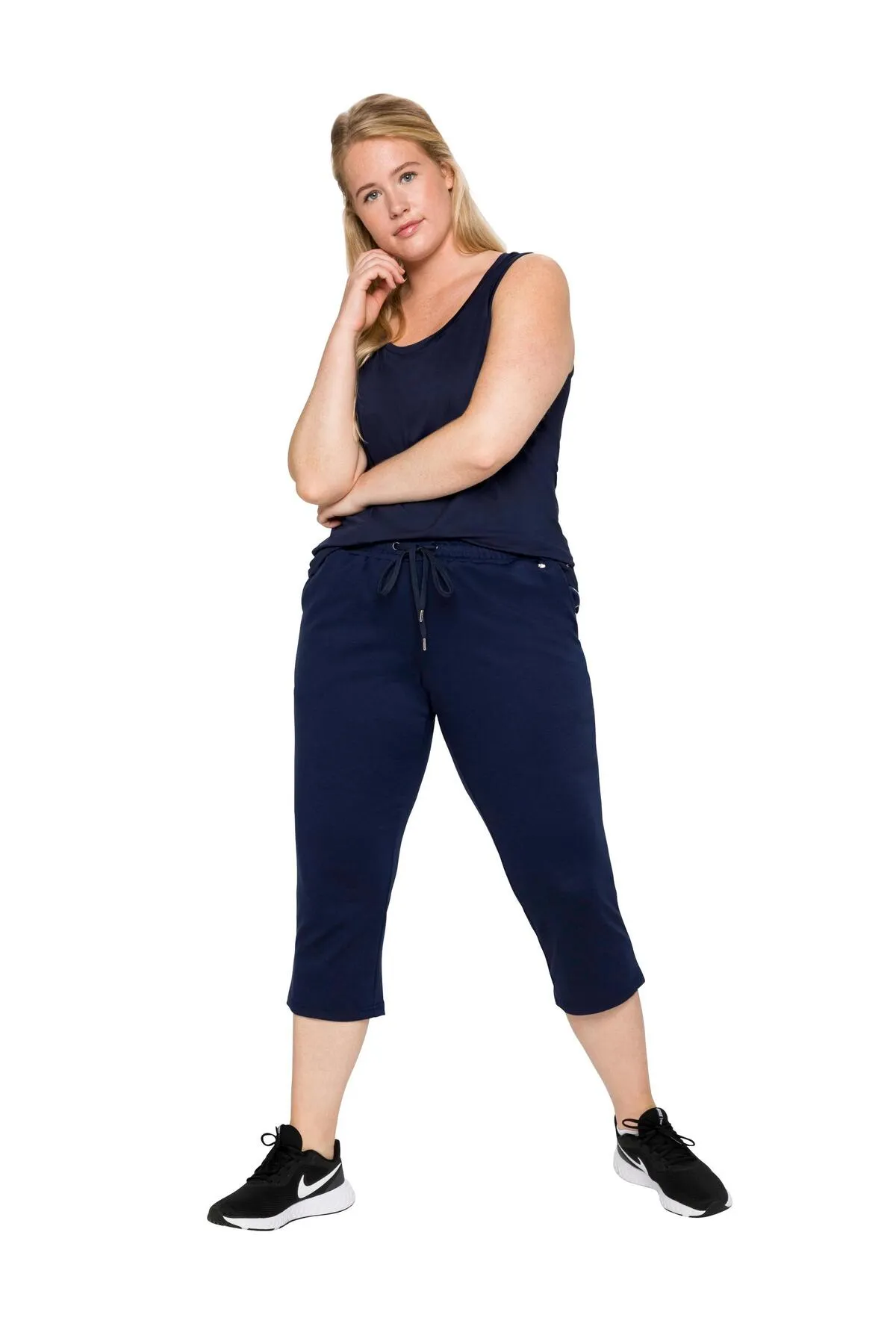 Sheego  Kurze Sporthose - Blau - Mittlerer Bund