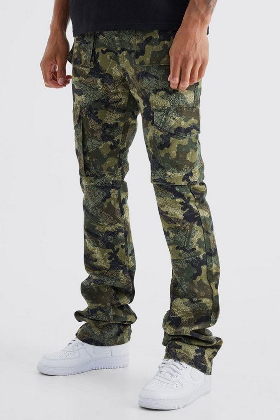 Tall Slim-Fit Camouflage Cargo-Hose mit Bandana-Print