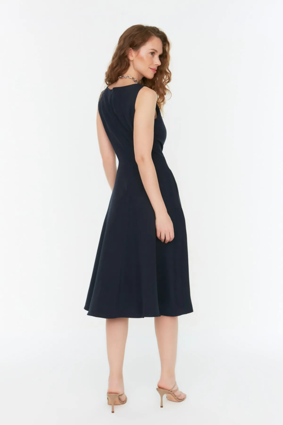 Trendyol Collection  Marineblaues Plisseekleid TWOSS20EL0980