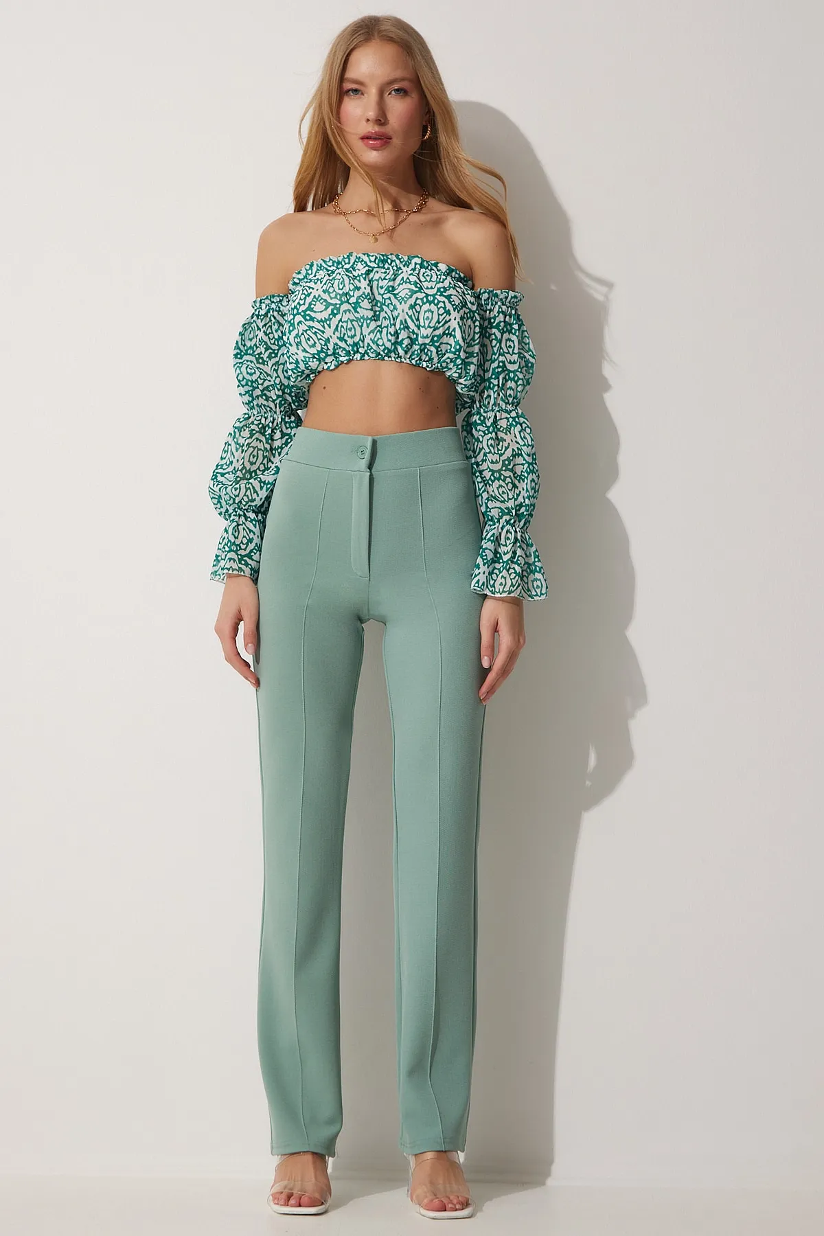 Happiness İstanbul  Grüne bequeme Strickhose aus Lycra mit hoher Taille für Damen RV00090
