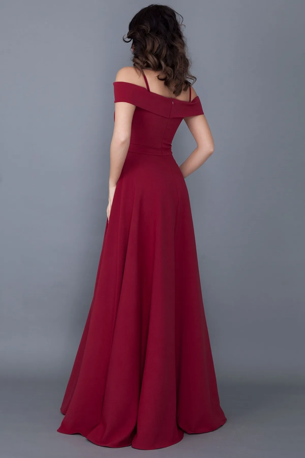 lovebox  Trägerloses, schulterfreies, zweireihiges Abendkleid in Maxilänge in Weinrot in Übergröße, Abendkleid 342