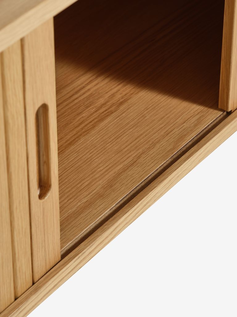 LYNGVIG Szafka pod TV LYNGVIG 160cm 2 drzwi boczne z roletami, naturalny dąb