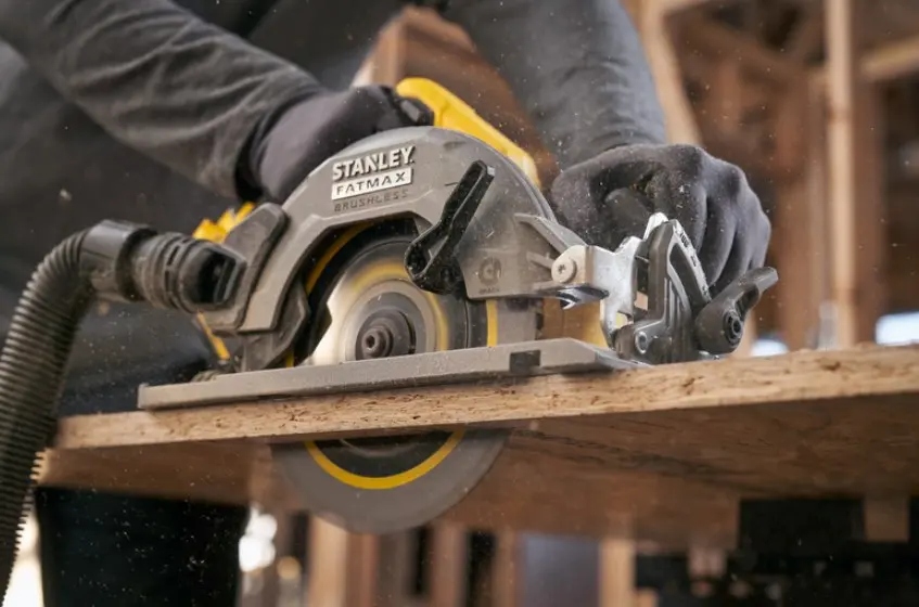 Stanley SFMCS551B-XJ V20 Bežična kružna pila bez četkica 190 mm bez baterije i punjača u kutiji