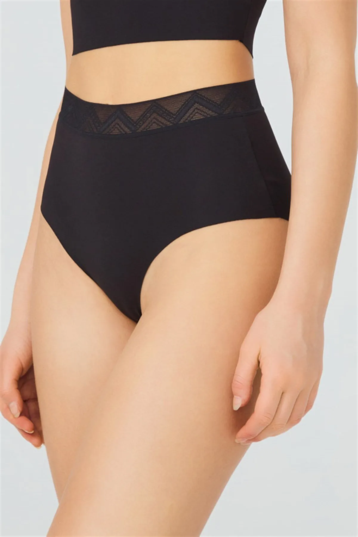 Cottonhill  Schwarz gemustertes, elastisches, lasergeschnittenes Bikinihöschen mit hoher Taille
