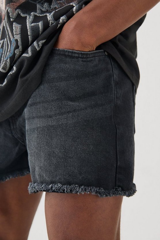 Lockere super kurze Jeansshorts in gewaschenem Schwarz