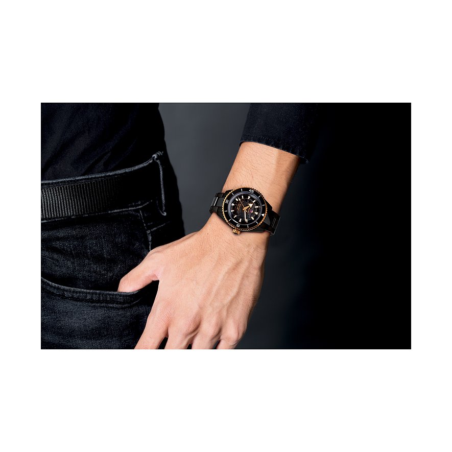 Rado Herrenuhr Captain Cook High-Tech Ceramic