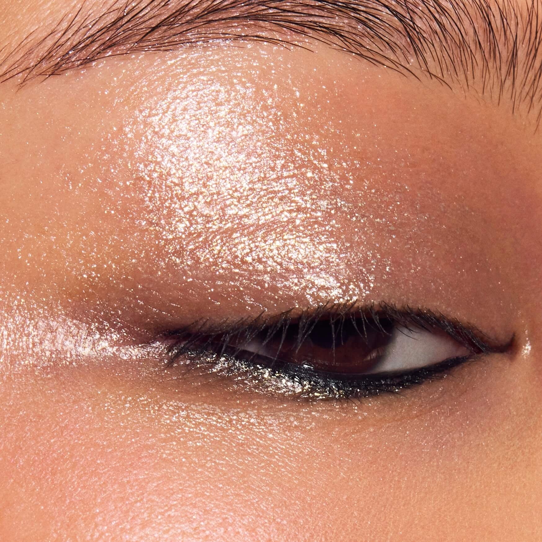 Fard de pleoape Dazzleshadow - Fard de pleoape cremos