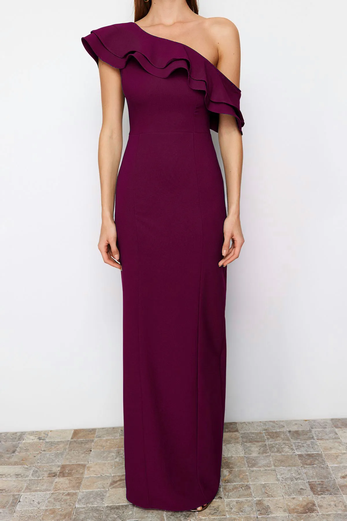 Trendyol Collection  Pflaumenfarbenes, tailliertes Abendkleid und Abschlussballkleid - TPRSS24AE00066