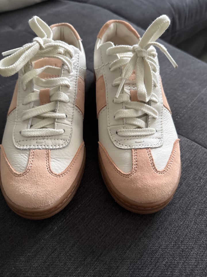 Clarks Leder-Sneakers in Creme/ Orange günstig kaufen 37,5