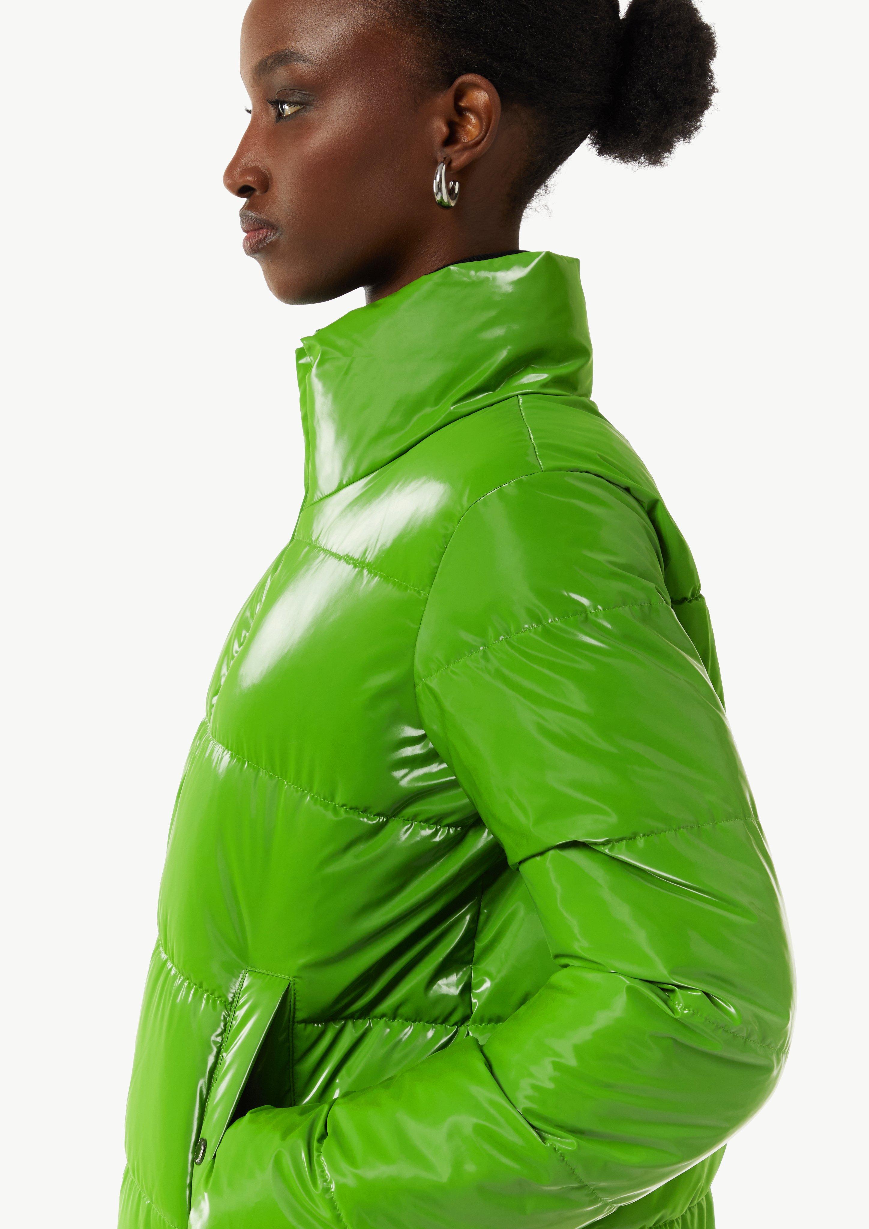 Glänzende Jacke mit Steppung - grün