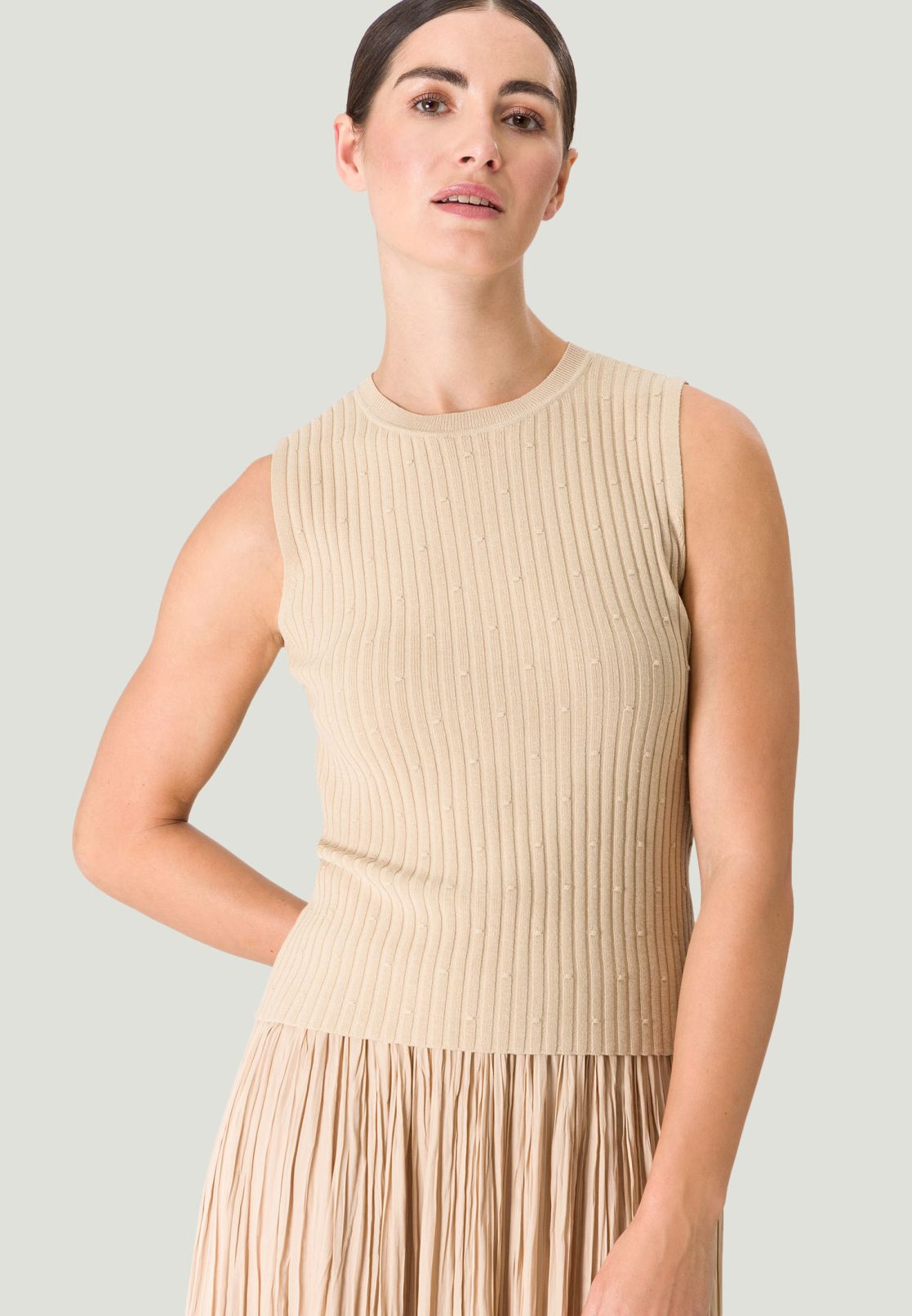 Stricktop mit Rundauschnitt