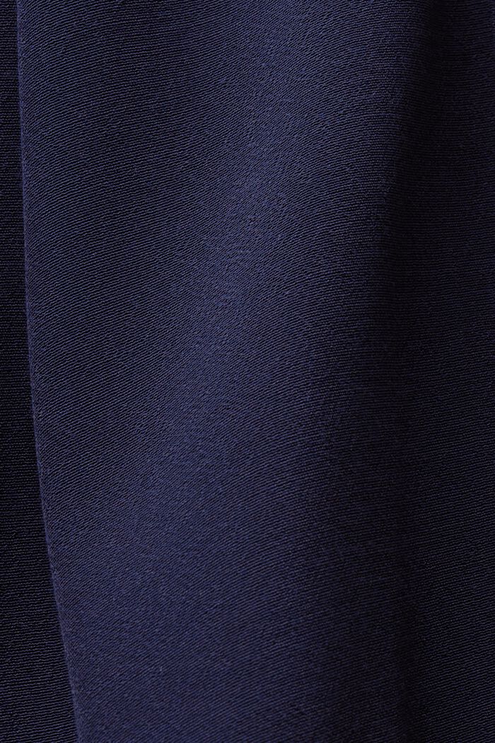 Feminines Hemdblusenkleid