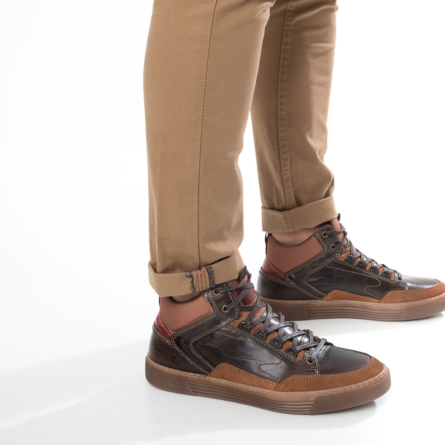 Basket marron et cognac multi matières