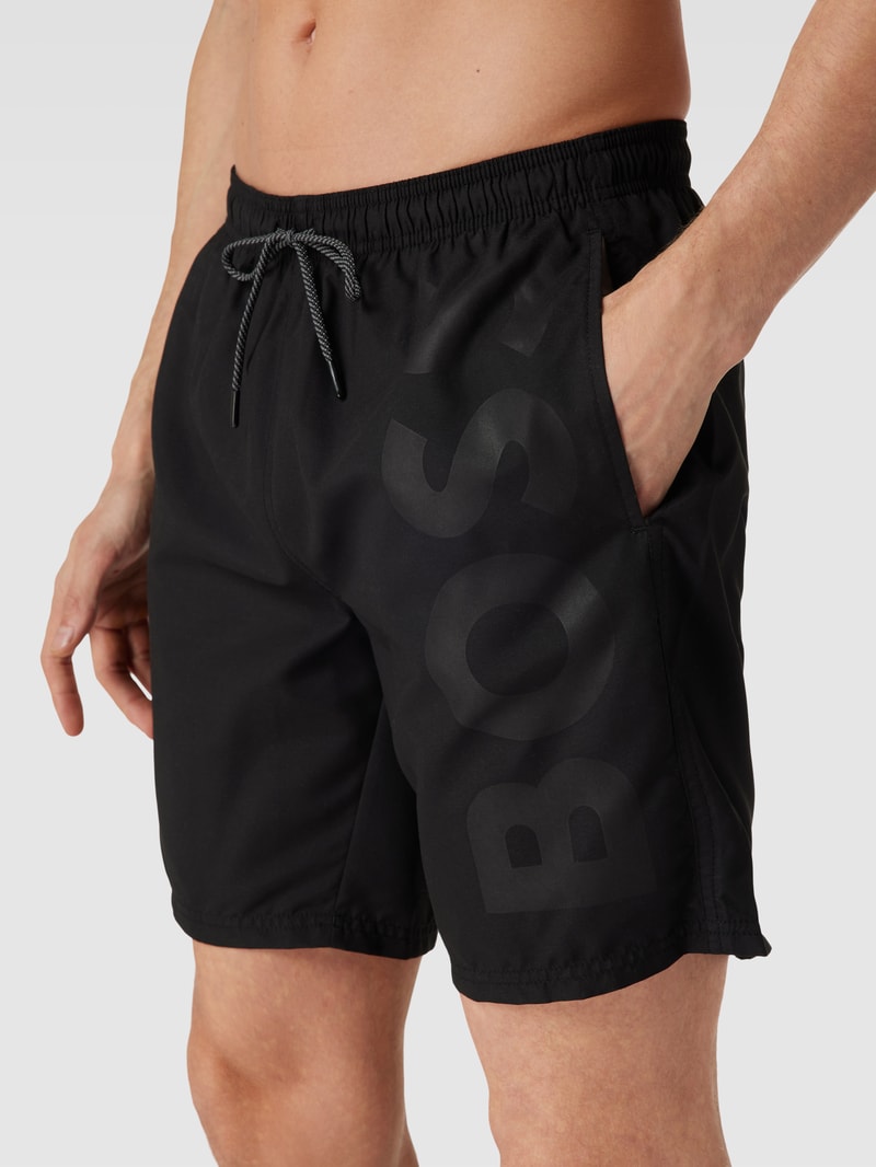 Badehose mit Label-Stitching in schwarz